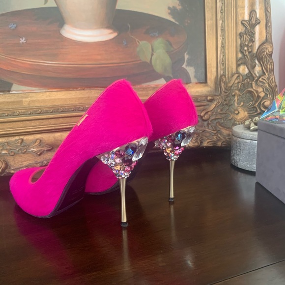 Designer pumps - Picture 4 of 6